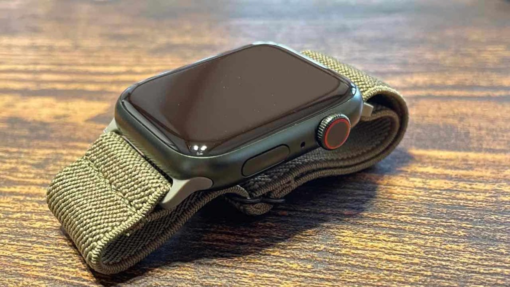 Apple Watch 7のアルミニウムは傷が付きにくい
