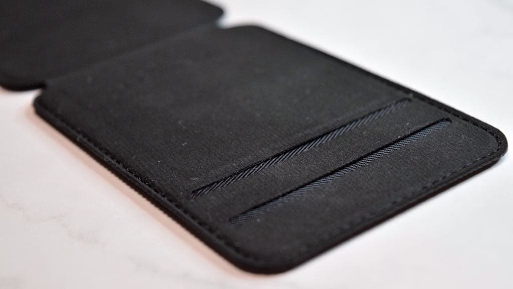 Spigen MagSafe対応Wallet Smart Fold AMP02746
