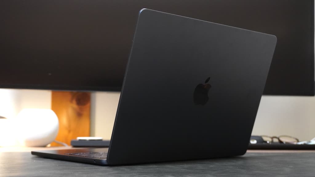 M1 vs M2 MacBook Airの「違い」を比較
