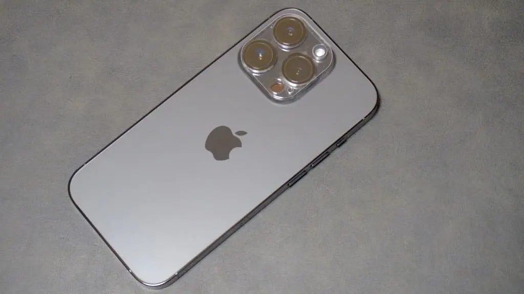 iPhone 13/14 Proカメラレンズに保護フィルム/カバーは必要か？