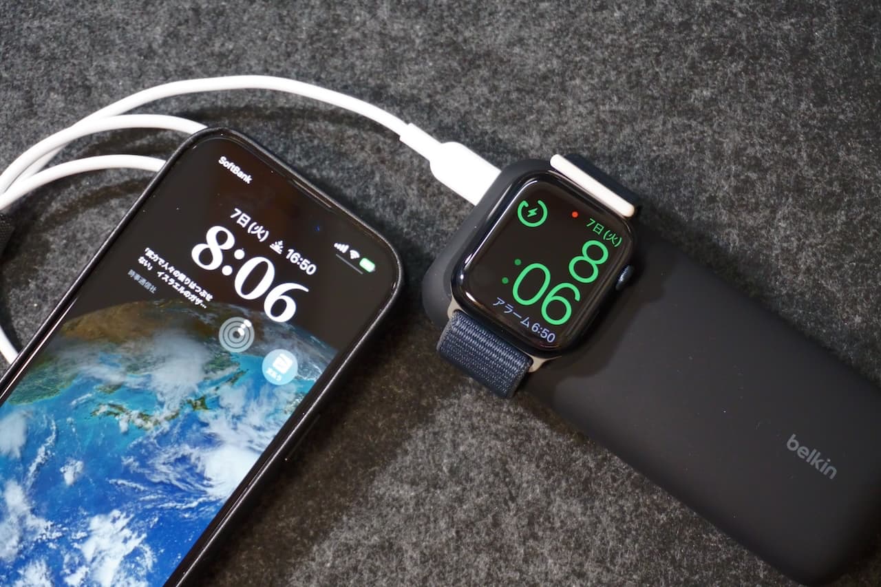 Belkin：2-in-1 iPhone+Apple Watch 急速充電モバイルバッテリー