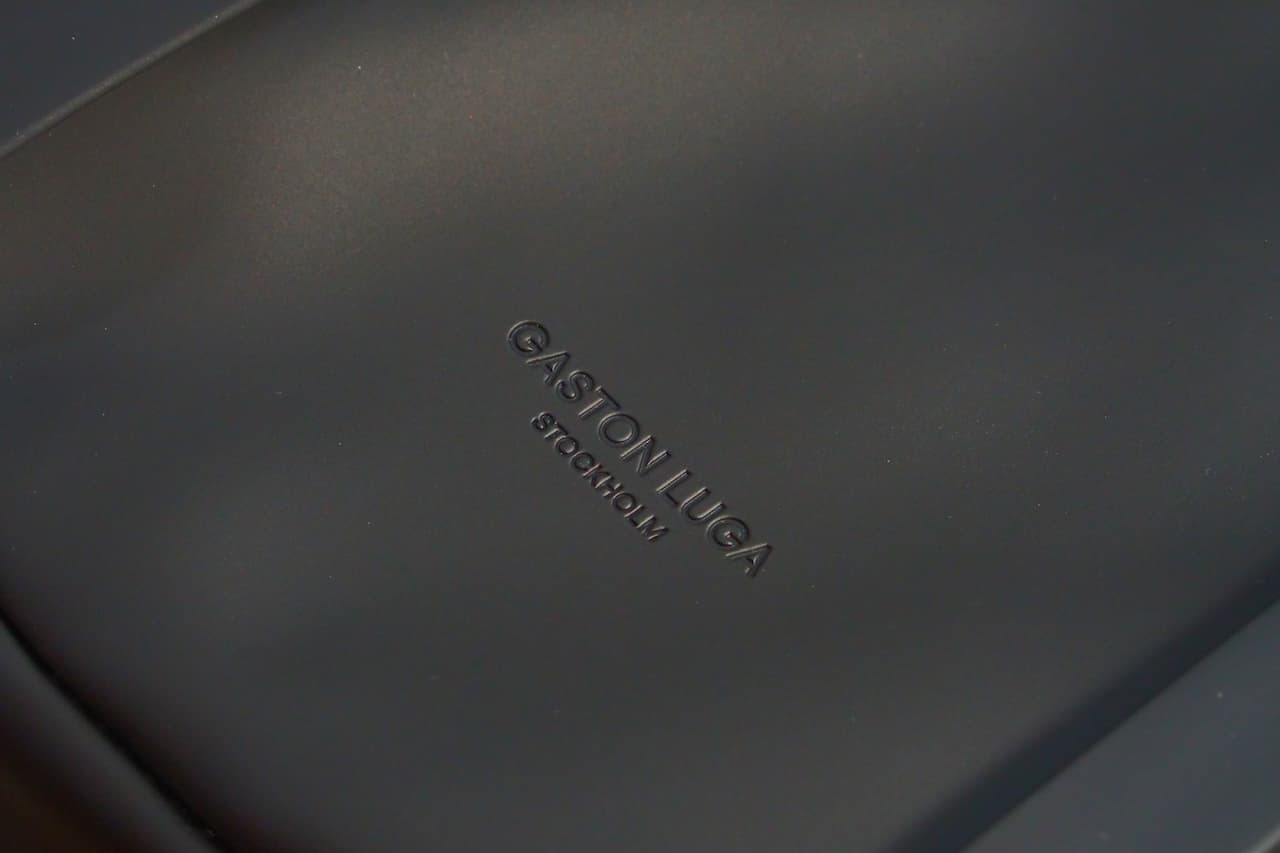 100%リサイクルポリエステルを使用