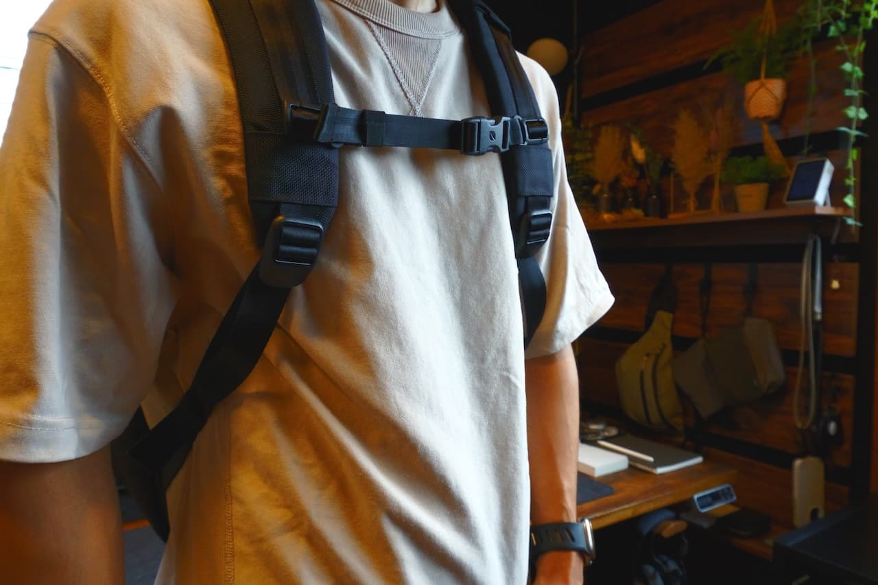 チェストストラップ