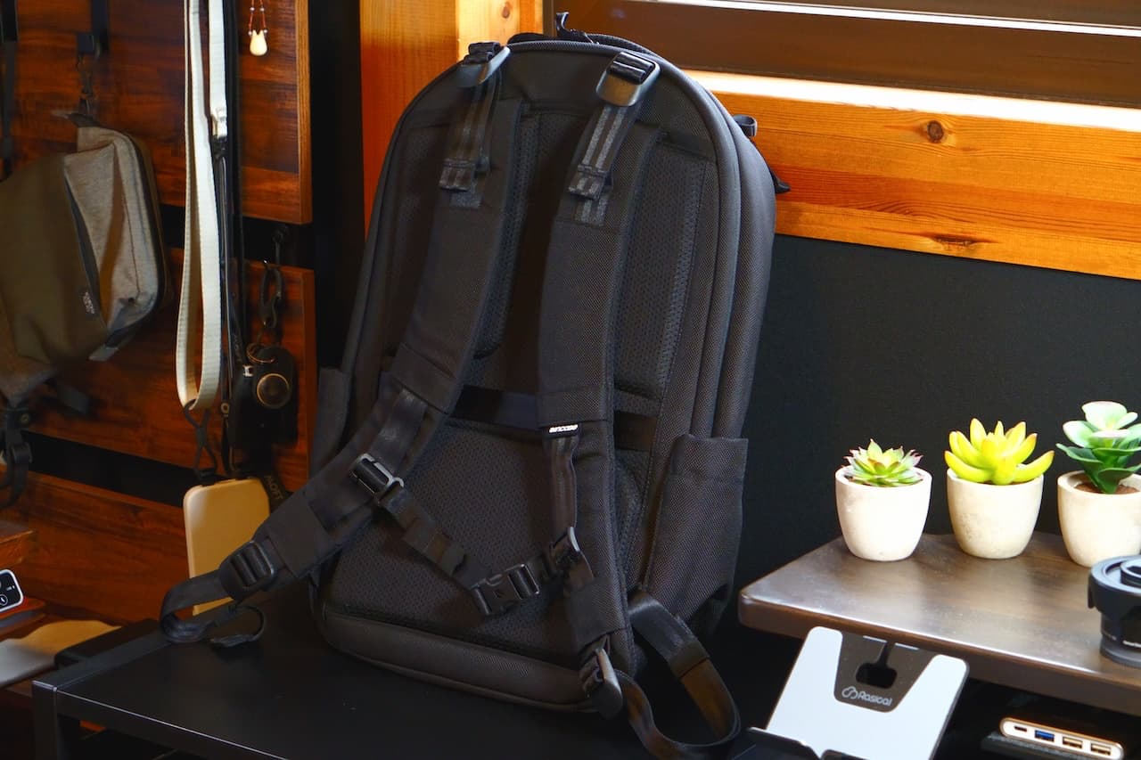 長時間の使用でも疲労を軽減する工夫が随所に施されている