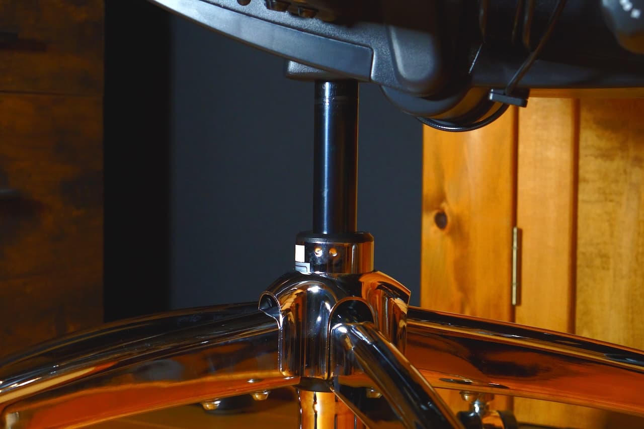 ガスリフトはスムーズで音も静か