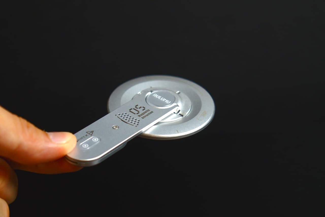 6.5mmの超薄型設計による究極のポータビリティ