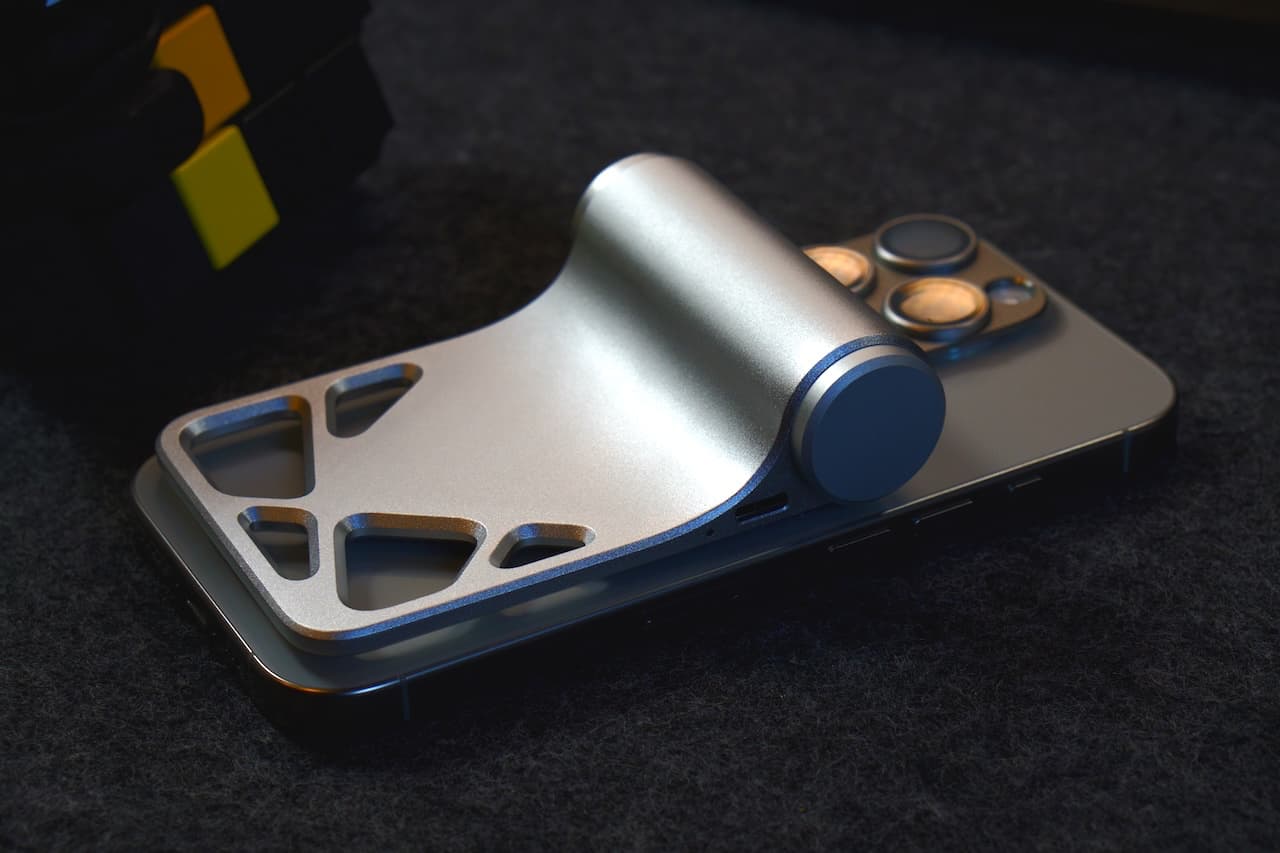 21700セルの特性とアルミニウム合金ボディによる効率的な放熱設計の賜物