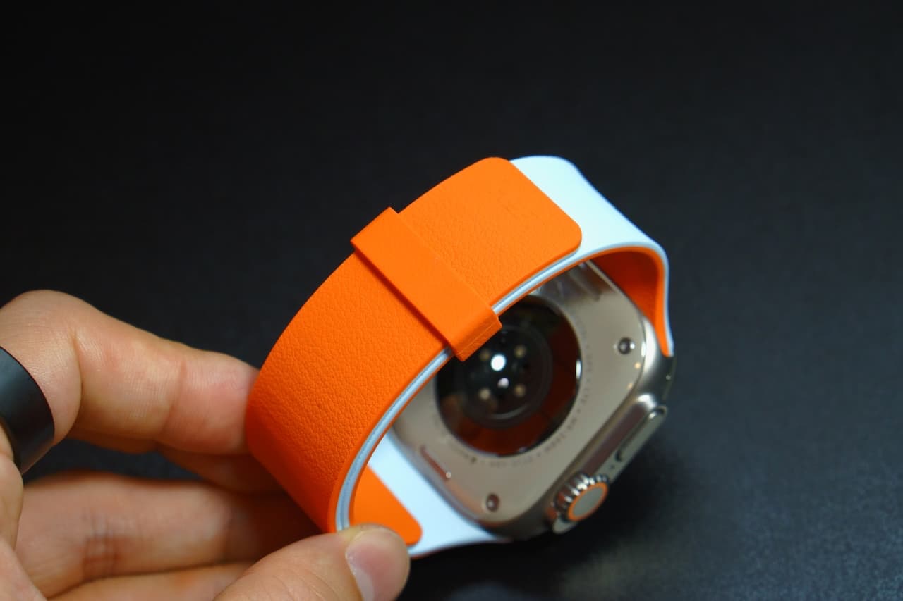 留め具の着脱も工具不要で簡単にできる