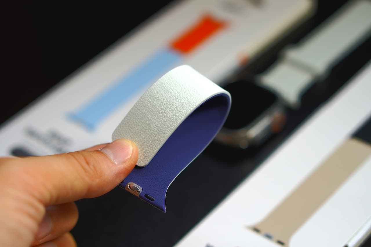 表と裏で異なる色