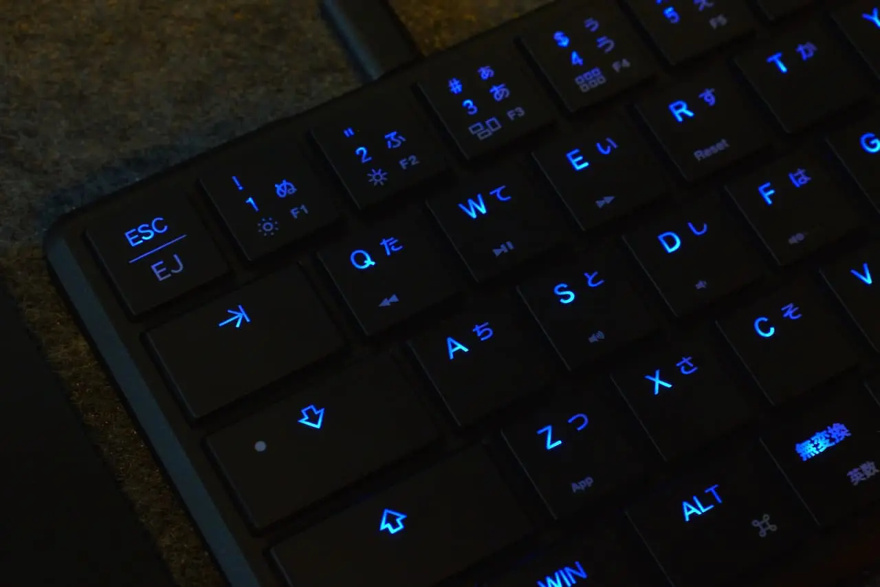 MiSTEL AIRONE PRO レビュー | CNCアルミ×Cherry MX ULPが紡ぐ至高の