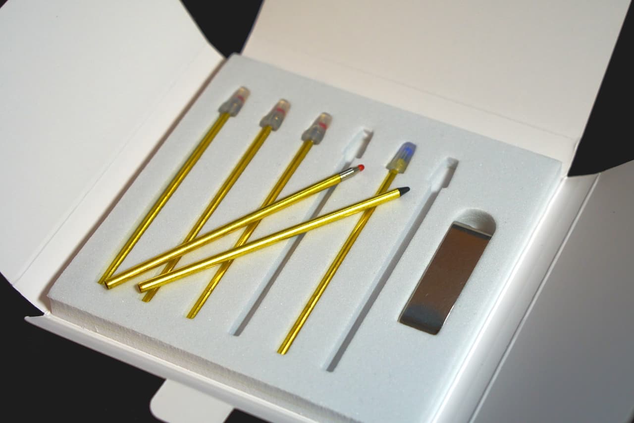 ペン先は2種類付属