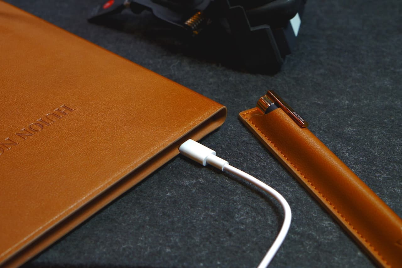 “1日中使える”を叶える18時間バッテリー