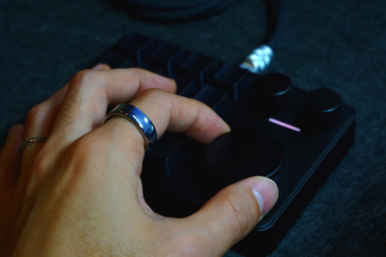 チタンスチール採用で軽量化されたGen 2 Air