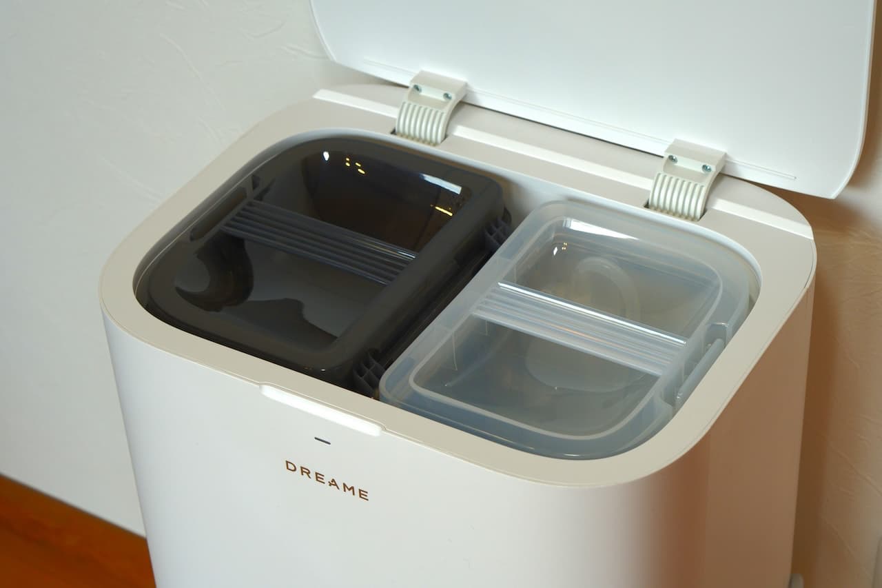 給水タンクと汚水タンク