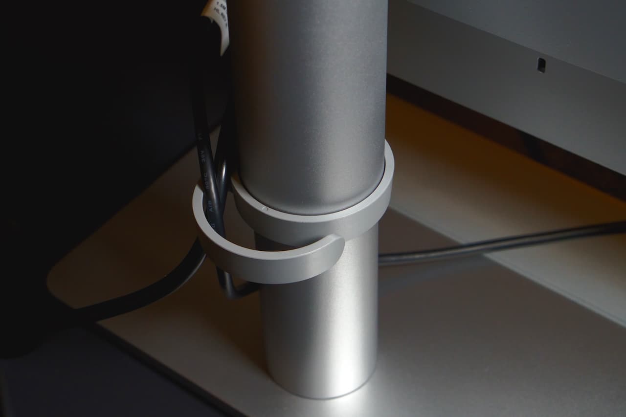 ケーブルクリップ