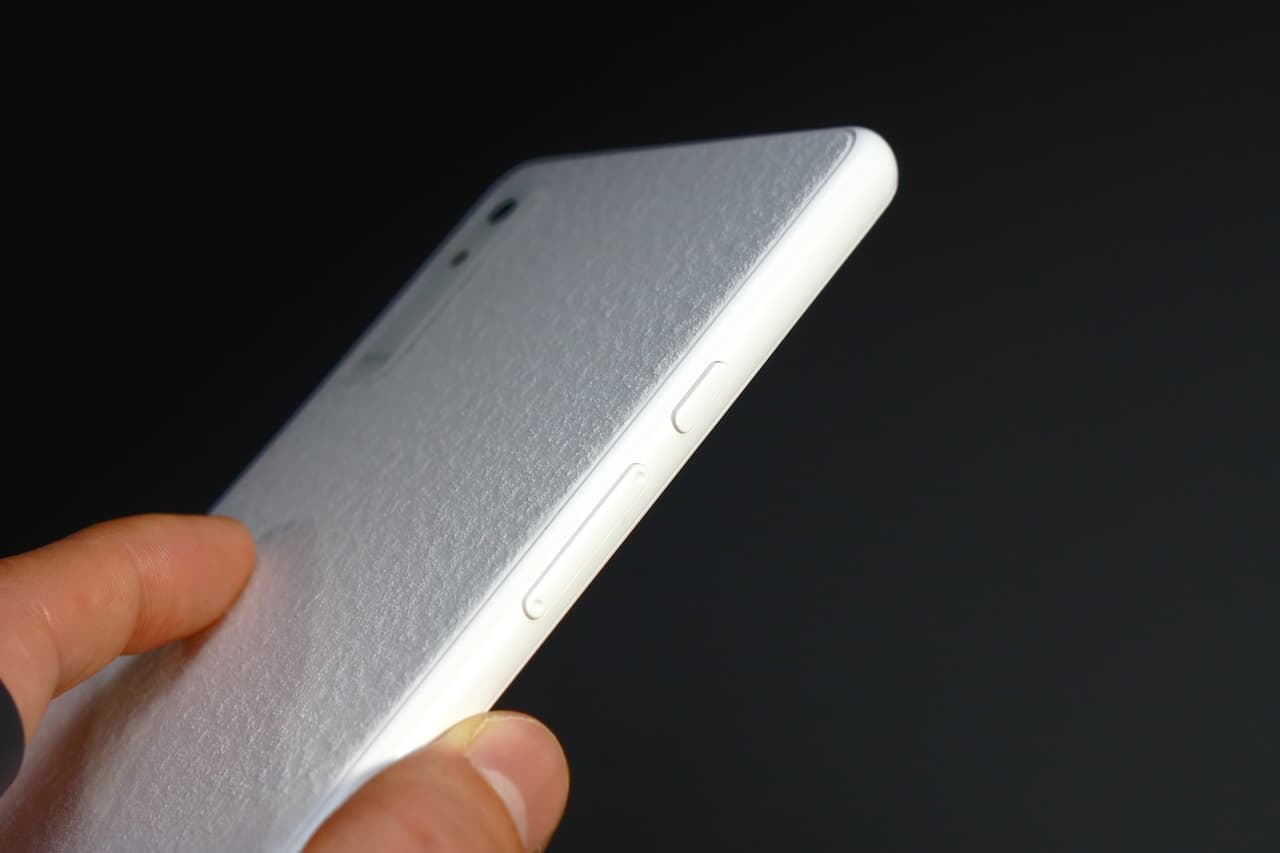 音量ボタン・カスタムボタン