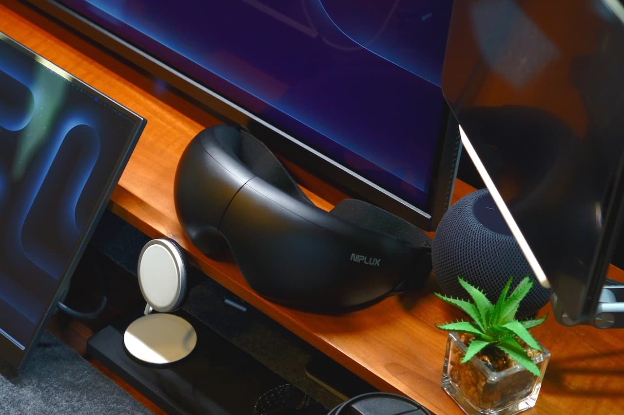 NIPLUX:EMS EYE RELAX