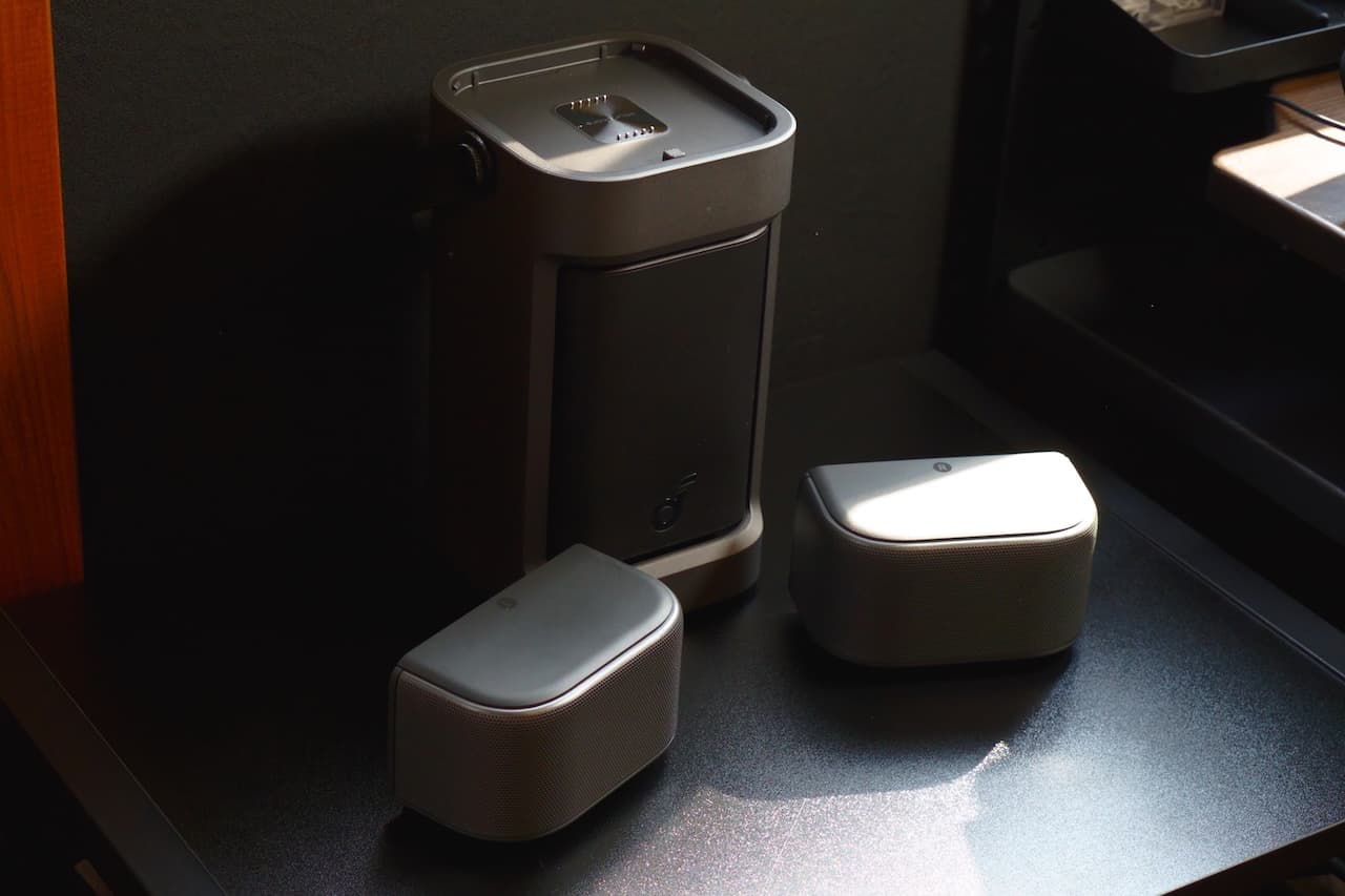 スピーカーを切り離せば、本格的な2.0chステレオサウンドを体験できます