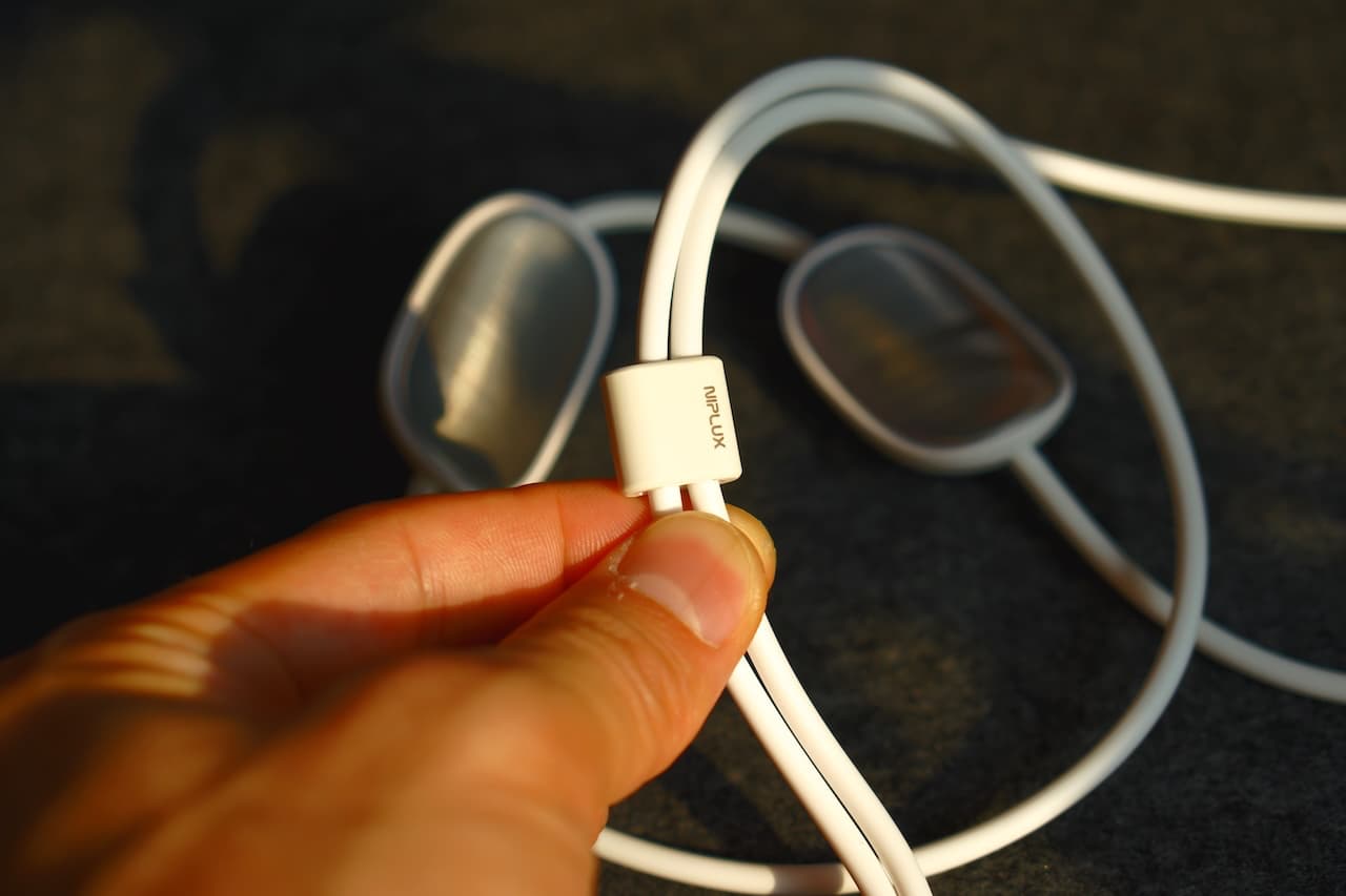 ココでフィット感を高められます(パッドの位置は調整できない仕様)